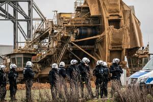 Ekološki aktivisti blokiraju kopanje uglja u Njemačkoj zbog...
