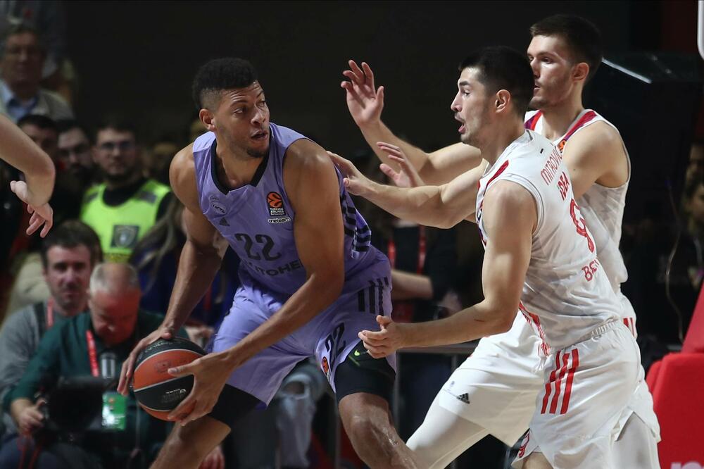 Tavares se poigravao u reketu, Foto: Beta