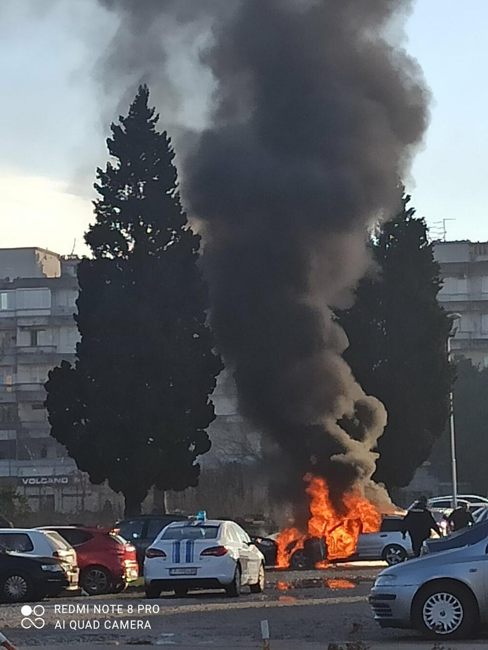 požar auto kod Hrama