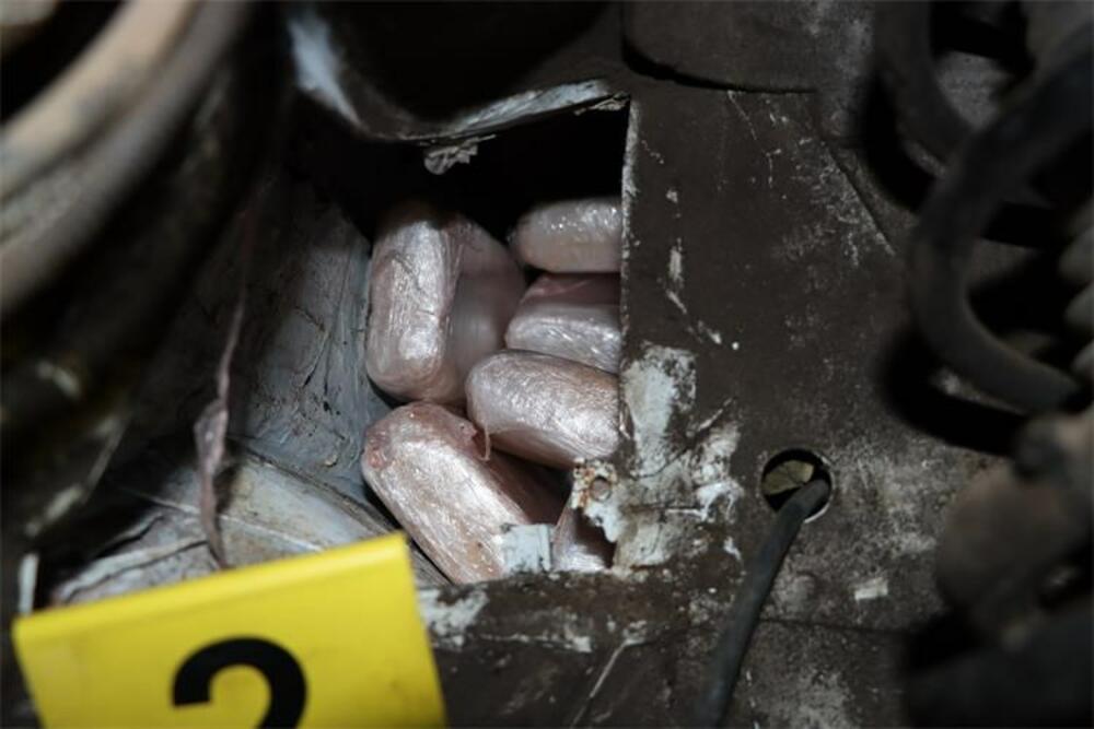 <p>Iz policijske uprave dubrovačko-neretvanske saopšteno da je utvrđeno da je heroin bio namijenjen zapadnoevropskom narkotržištu</p>