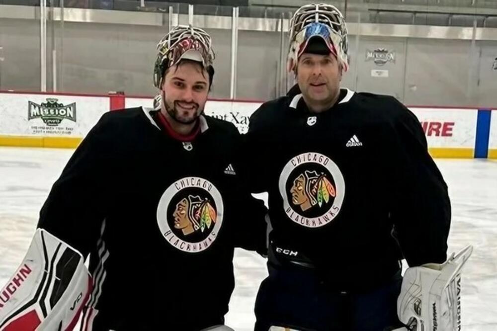 Mrozek i Čeh, Foto: ; twitter.com/NHLBlackhawks
