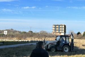 Ulcinj: Delayed demolition in Štoj, the excavator was not strong