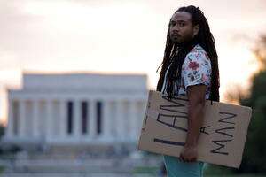 Opasna potraga za identitetom