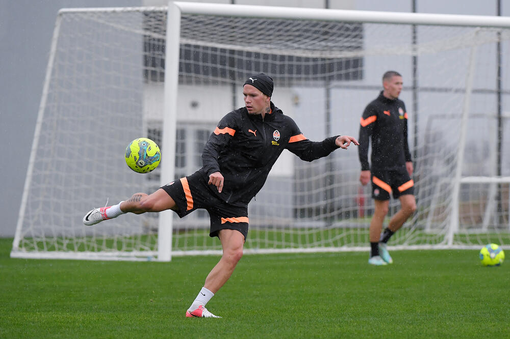 Šahtjor tražio 100 miliona eura, dobio istu cifru ali u funtama!, Foto: twitter/fcshakthar