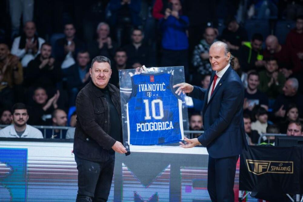 <p>Dres Budućnost nosio je na početku igračke karijere, a pred ovaj duel poručio je da je Podgorica njegov grad, a Budućnost njegov klub</p>