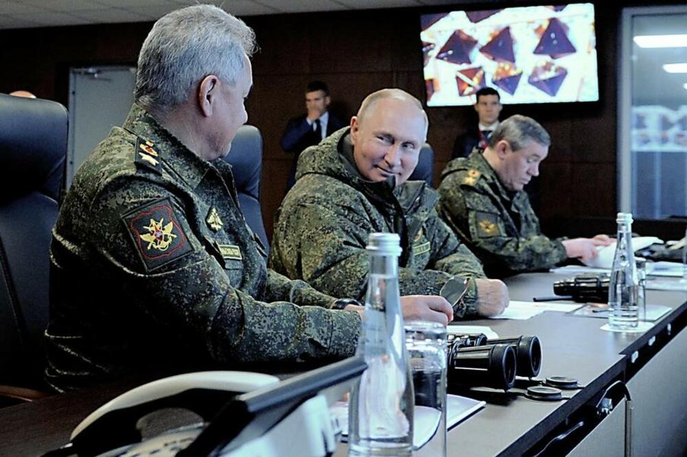Šojgu, Putin i Gerasimov, Foto: Reuters