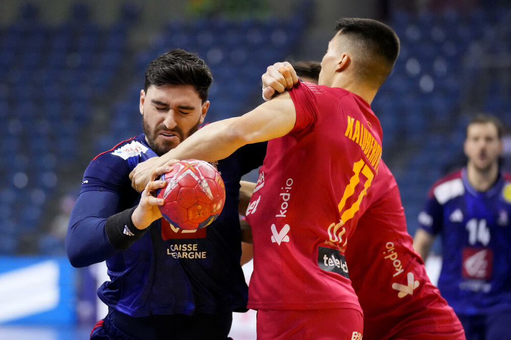 Vasilije Kaluđerović na utakmici sa Poljskom, Foto: Reuters/Tomasz Markowski