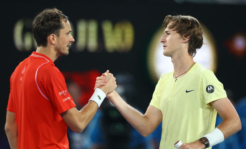 Sebastijan Korda, Danil Medvedev