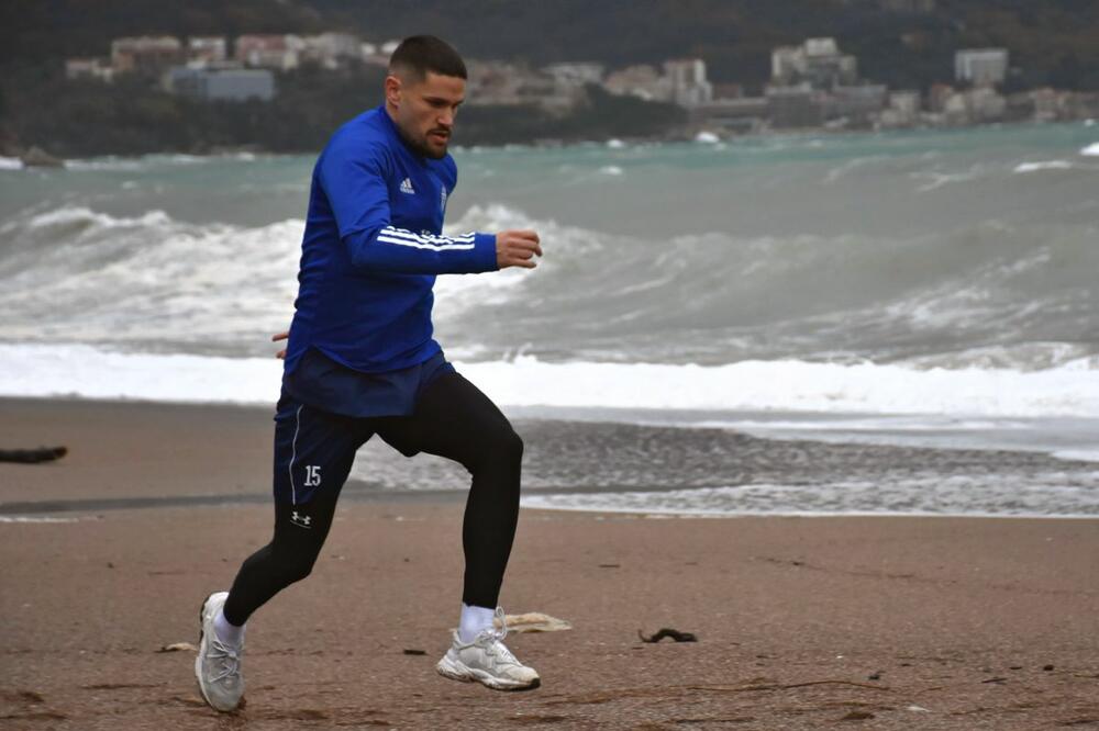 Knežević na pripremama u Budvi, Foto: FK Budućnost