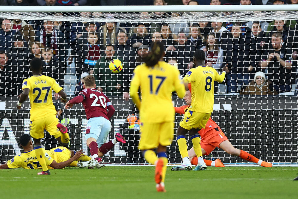 Boven postiže gol za Vest Hem protiv Evertona, Foto: Reuters