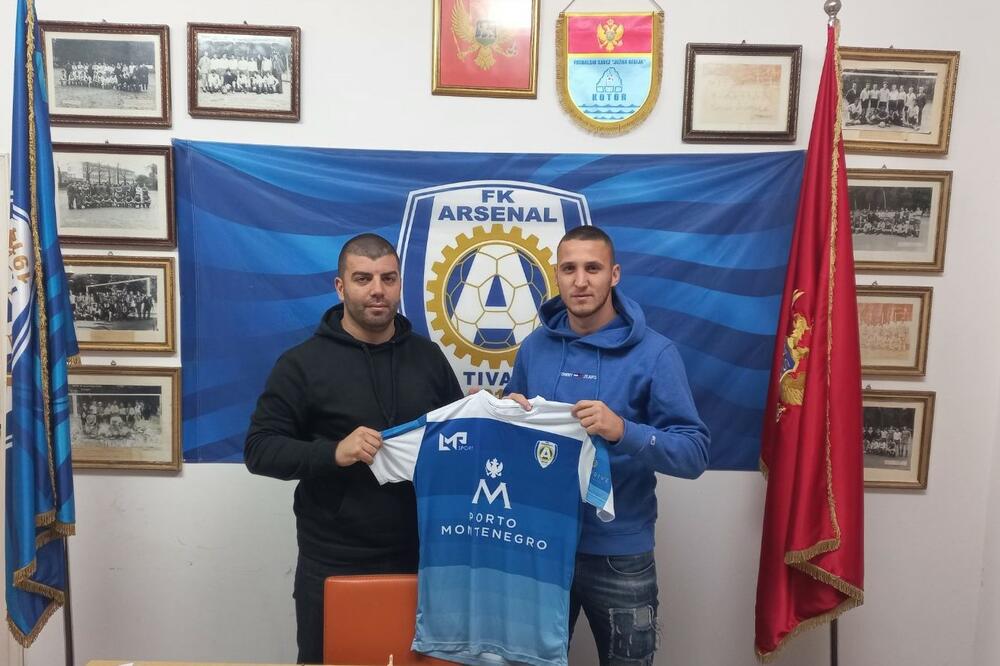 Đorđević sa sportskim direktorom Arsenala Rankom Krgovićem, Foto: FK Arsenal Tivat