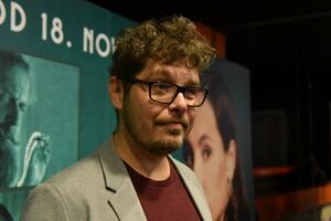 Ljubavna priča, Drugi svjetski rat i špijunaža