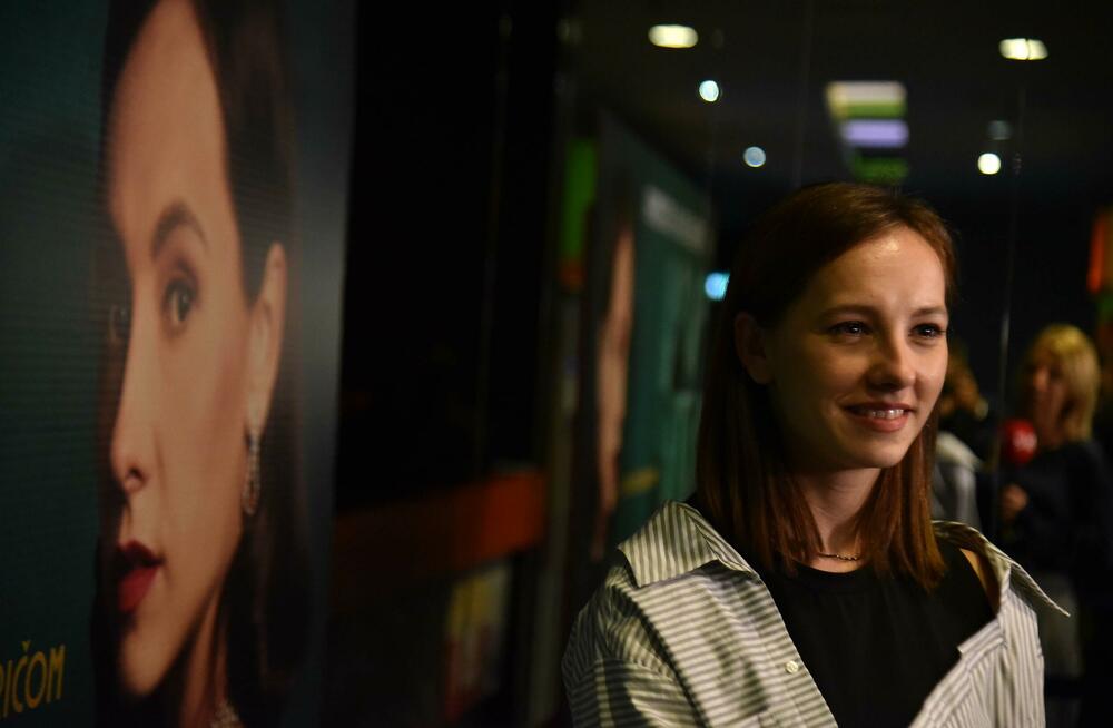 Jovana Stojiljković na premijeri filma 'Vera' u Podgorici