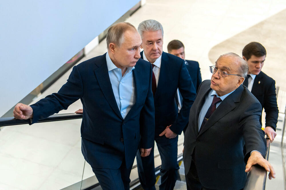 Putin juče sa gradonačelnikom Moskve i rektorom Univerziteta Lomonosov