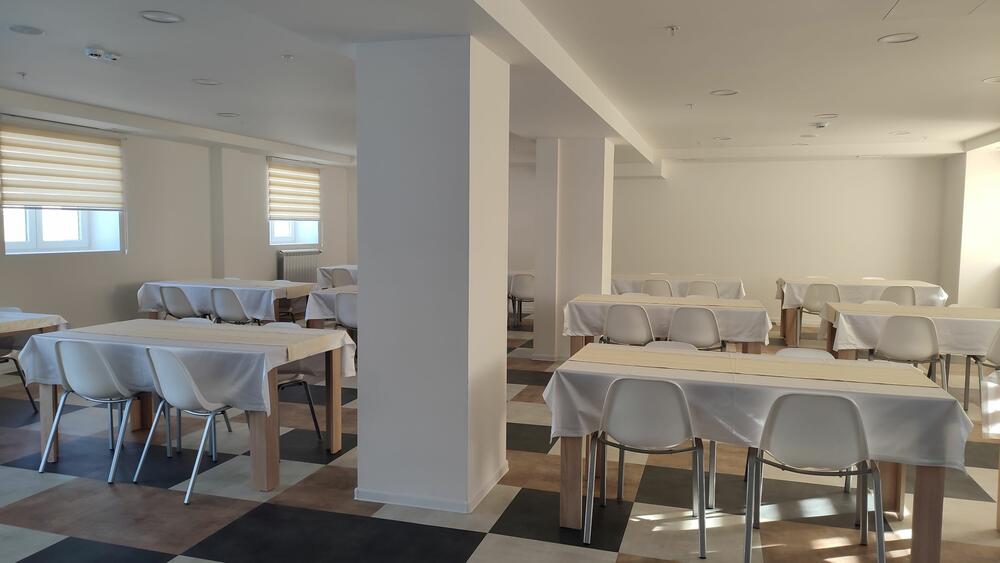 <p>Budući korisnici sa nestrpljenjem čekaju za februar najavljeno otvaranje Doma za stare u Nikšiću...</p>