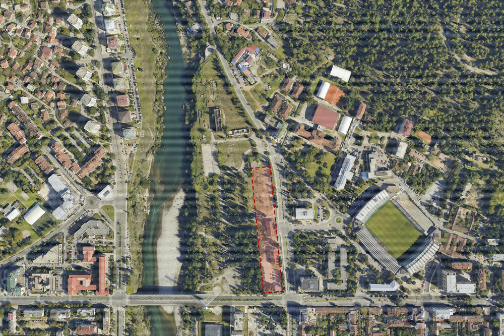 Dio prostora bivše kasarne „Morača“ na kojem bi bilo moguće izgraditi Palatu pravde, Foto: Google Earth/A.A.