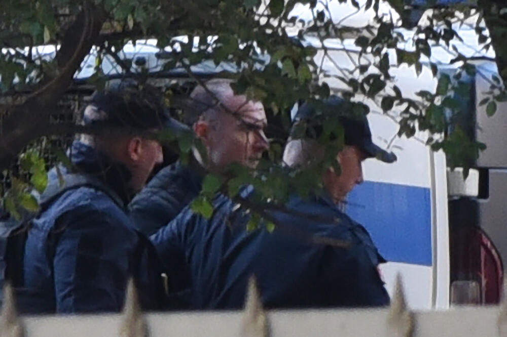 Jedno od ranijih privođenja Lazovića, Foto: Luka Zeković