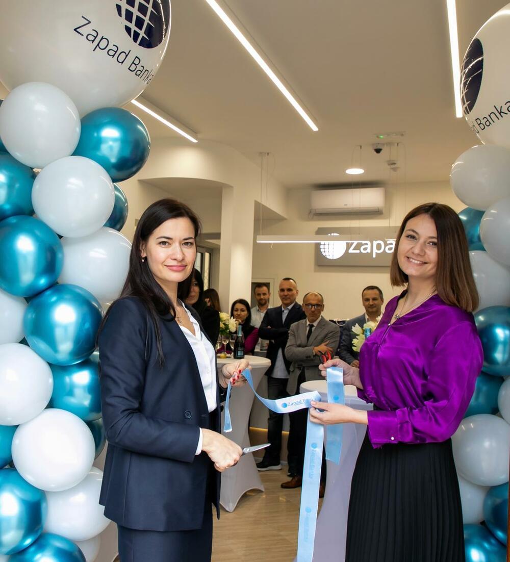 <p>Zapad banka AD Podgorica otvorila je vrata nove filijale u Kotoru na adresi - Put prvoboraca 201, u naselju Škaljari.</p>