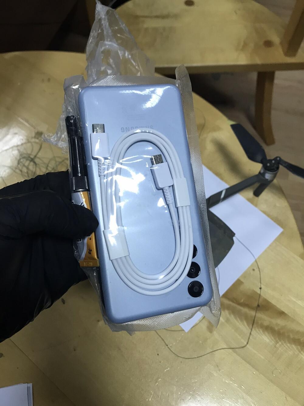 Zaplijenjeni dron i telefoni