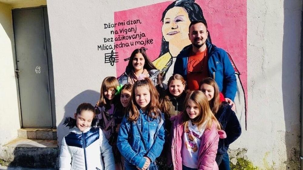 <p>Poletite sa Pčelicama u nove avanture od zabave do znanja</p>