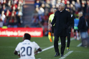 Anćeloti: Bolan poraz, ali već mislimo o Svjetskom klupskom...