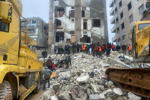 UZNEMIRUJUĆE Dramatični snimci rušenja zgrada u Turskoj