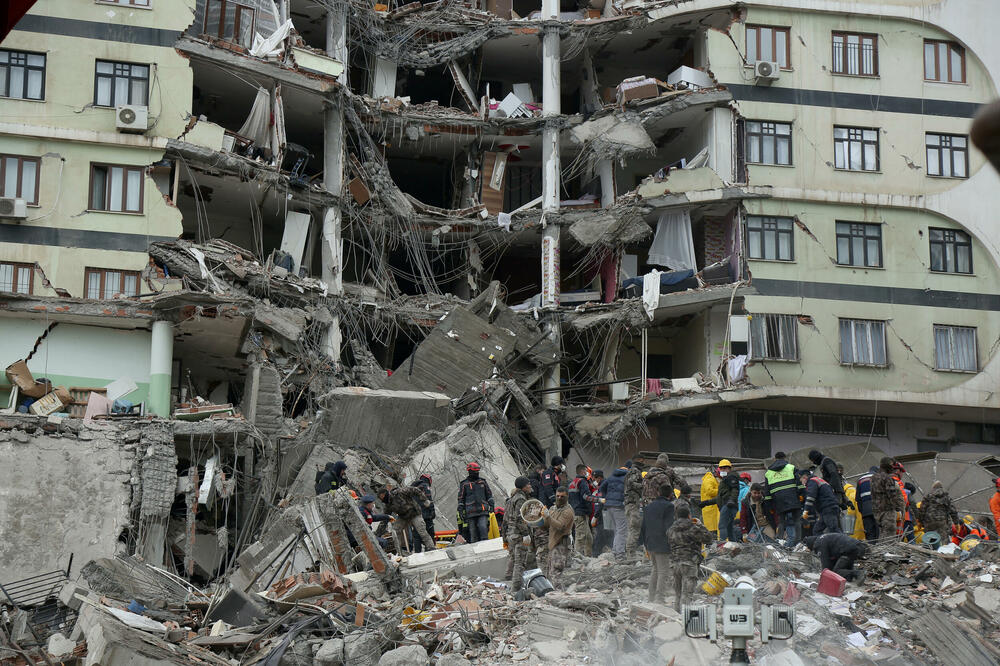 Ruševine u Dijarbakiru, Foto: REUTERS/Sertac Kayar
