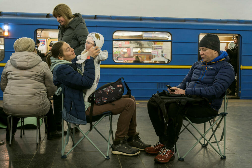Metro je ponovo sklonište: Stanovnici Kijeva nakon najnovijih ruskih napada, Foto: Reuters