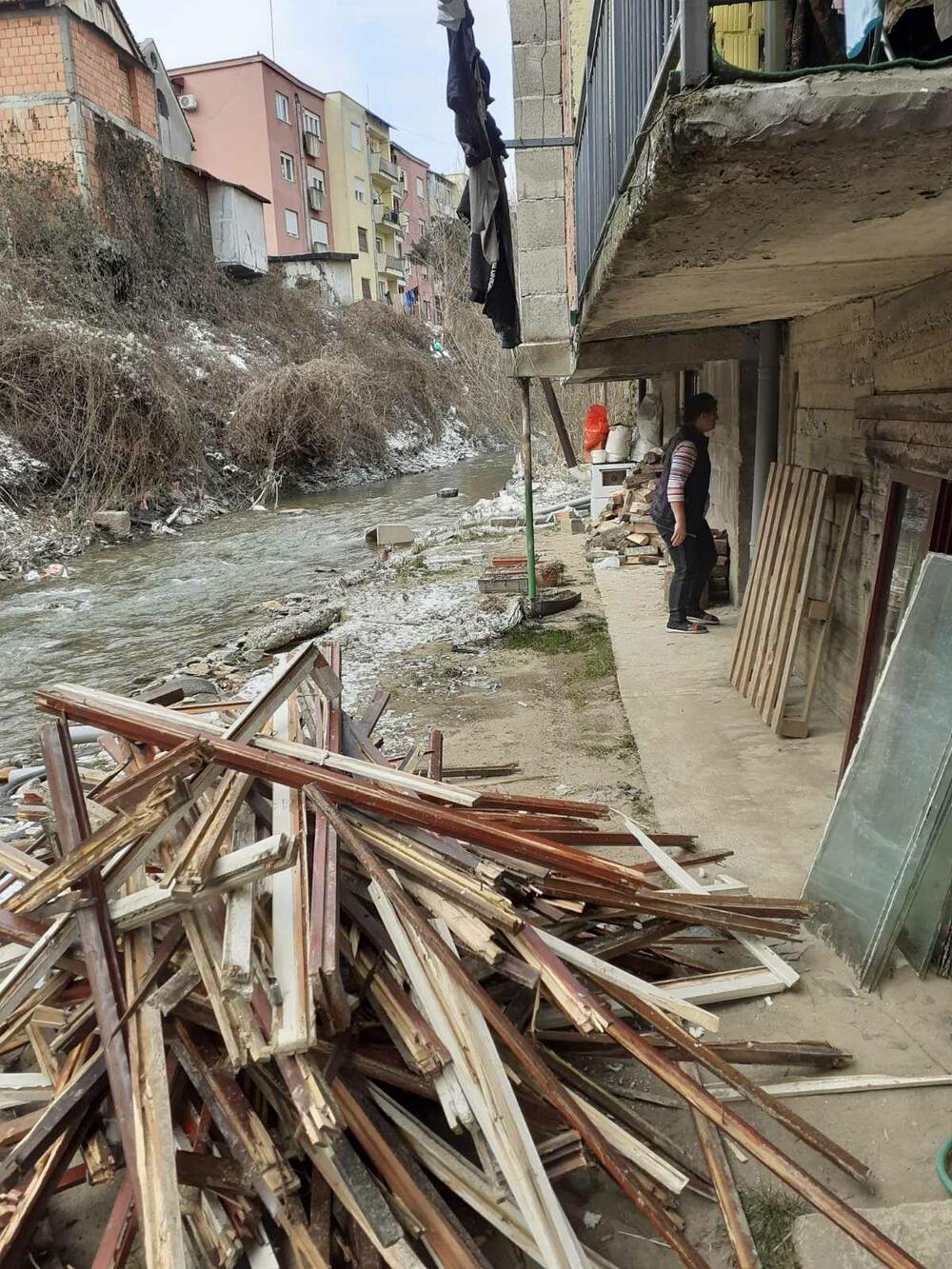 Kuća porodice Idrizović u centru bila poplavljena