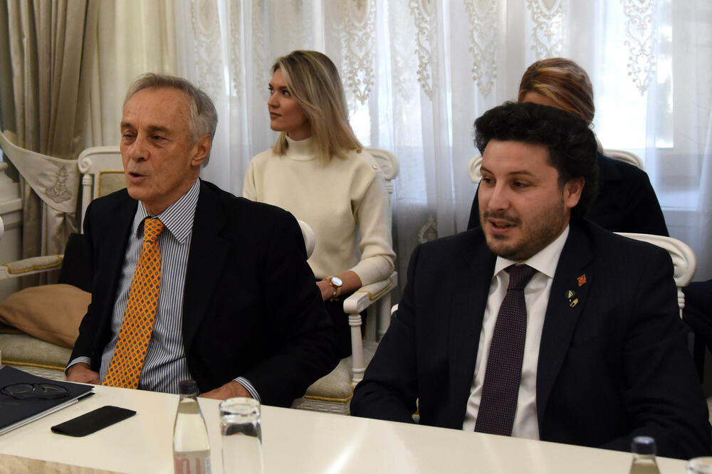 Novi pokušaji dogovora oko starog-novog premijera: Lekić i Abazović, Foto: Luka Zekovic