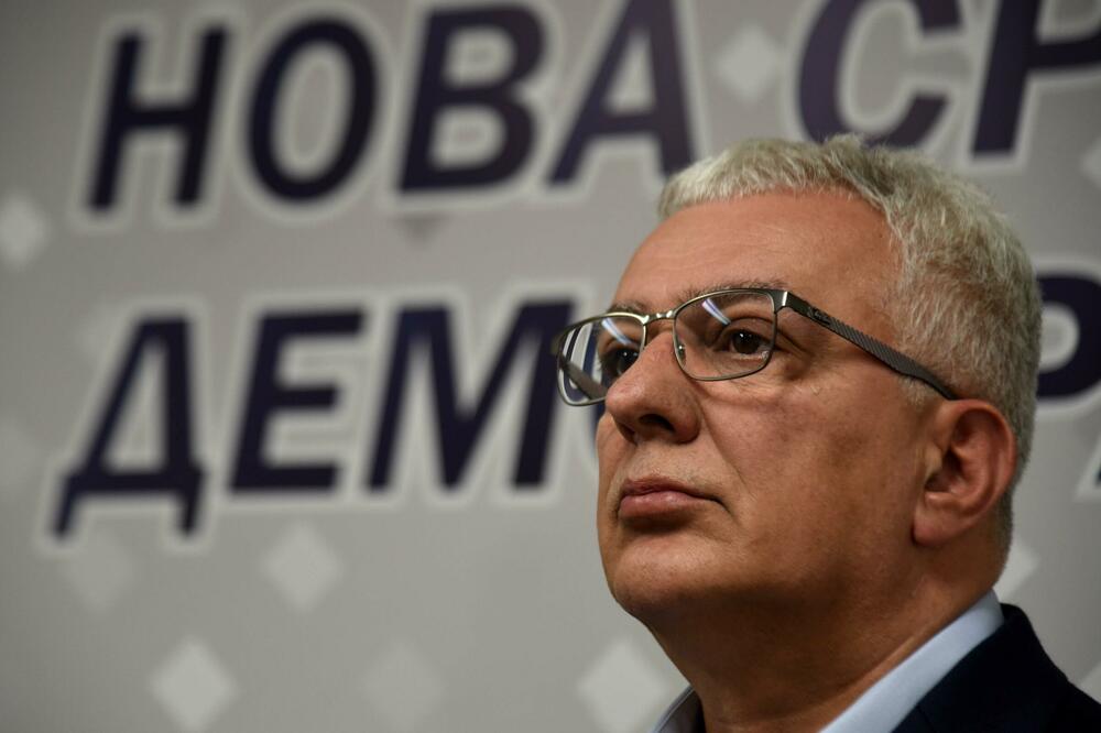 Zamjeraju mu i česte odlaske na kanabe kod Vučića, Foto: Boris Pejović