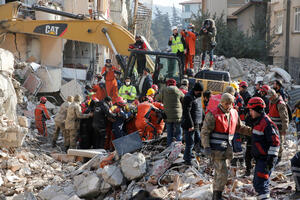 Prve procjene: Zemljotresi nanijeli turskoj ekonomiji štetu od 84...