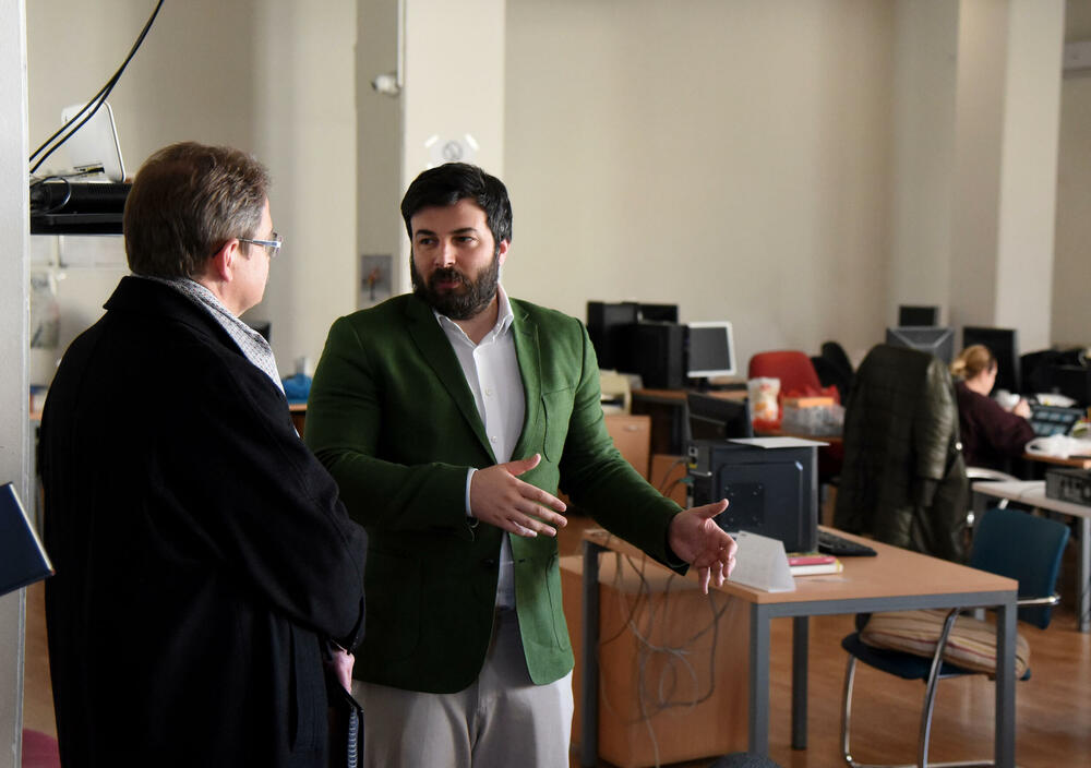 <p>Naročito zbog nastupajućih izbornih kampanja i ciljanih kampanja dezinformacija, Felten je naglasio važnost uloge i odgovornosti nezavisnih i profesionalnih medija</p>