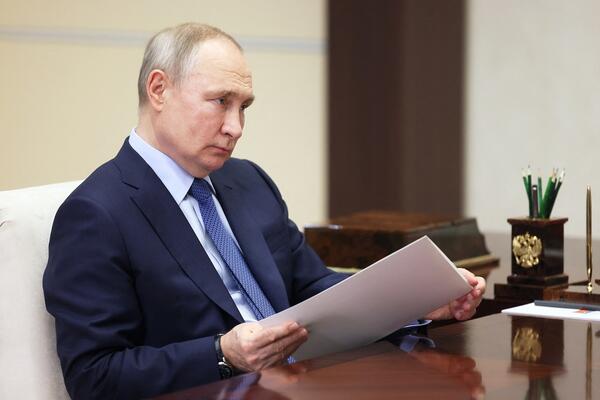 Miru i demokratiji je potreban poraz Putinove industrije laži