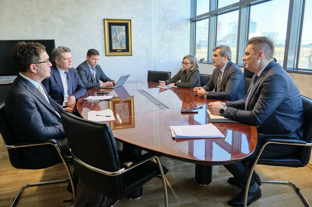 Sa sastanka, Foto: MInistarstvo kapitalnih investicija