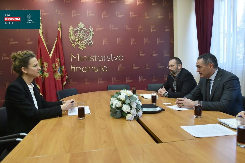 Sa sastanka, Foto: Marija Kovačević