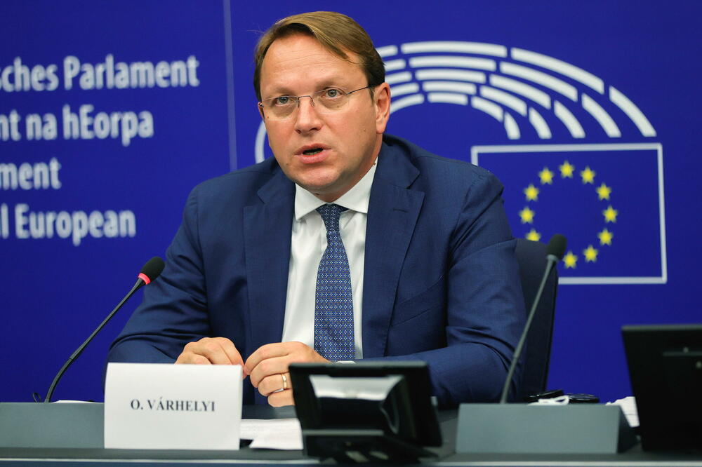 Varhelji, Foto: Rojters