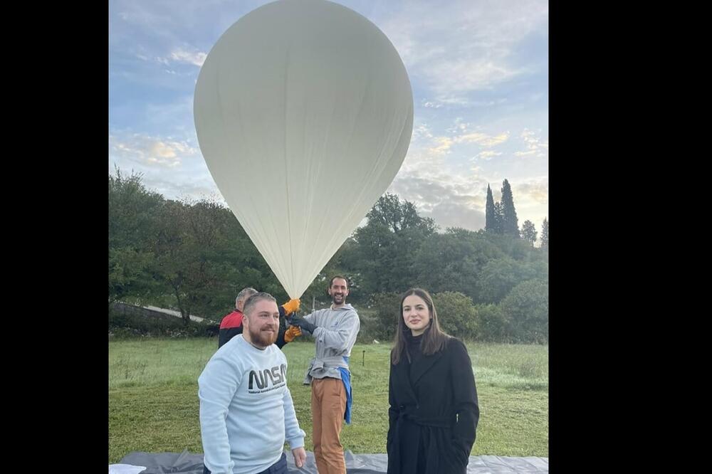 Tim koji razvija satelit “Luča”, Foto: Privatna arhiva