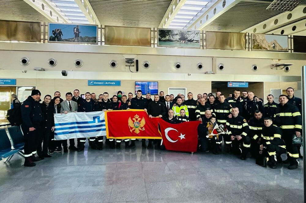 Vatrogasci spasioci na podgoričkom aerodromu, Foto: Aerodromi Crne Gore