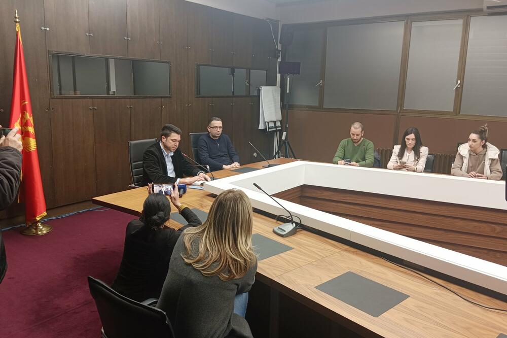 Sa predaje, Foto: Dušan Cicmil