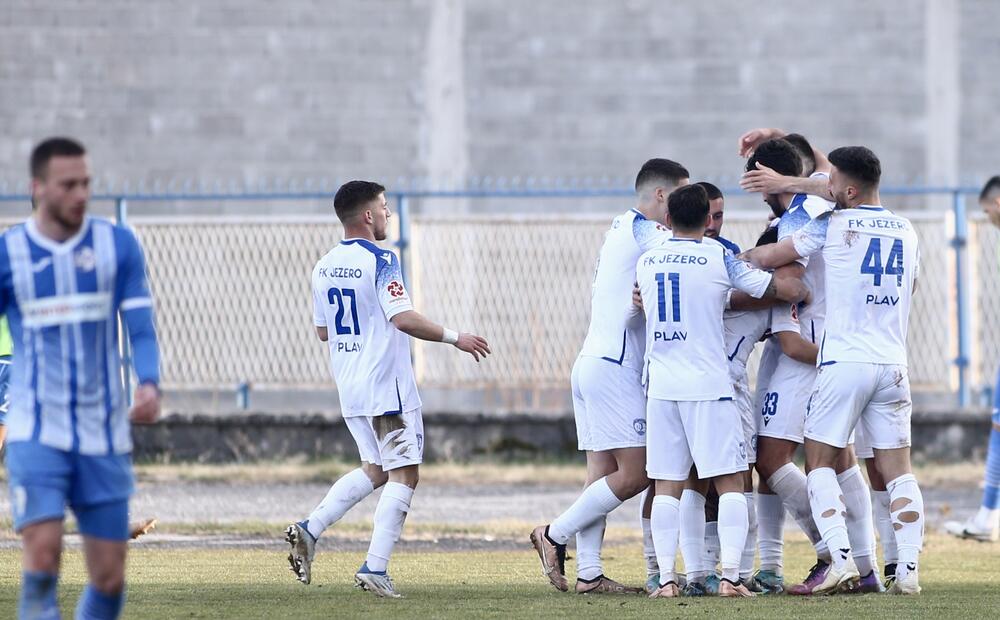 Fudbaleri Jezera slave gol