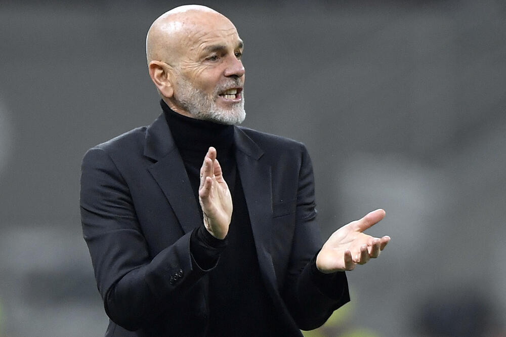 Pioli sada ia razloga za aplauze igračima, Foto: REUTERS