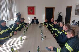 Kovačević primio vatrogasce koji su bili u Turskoj: Divimo se...