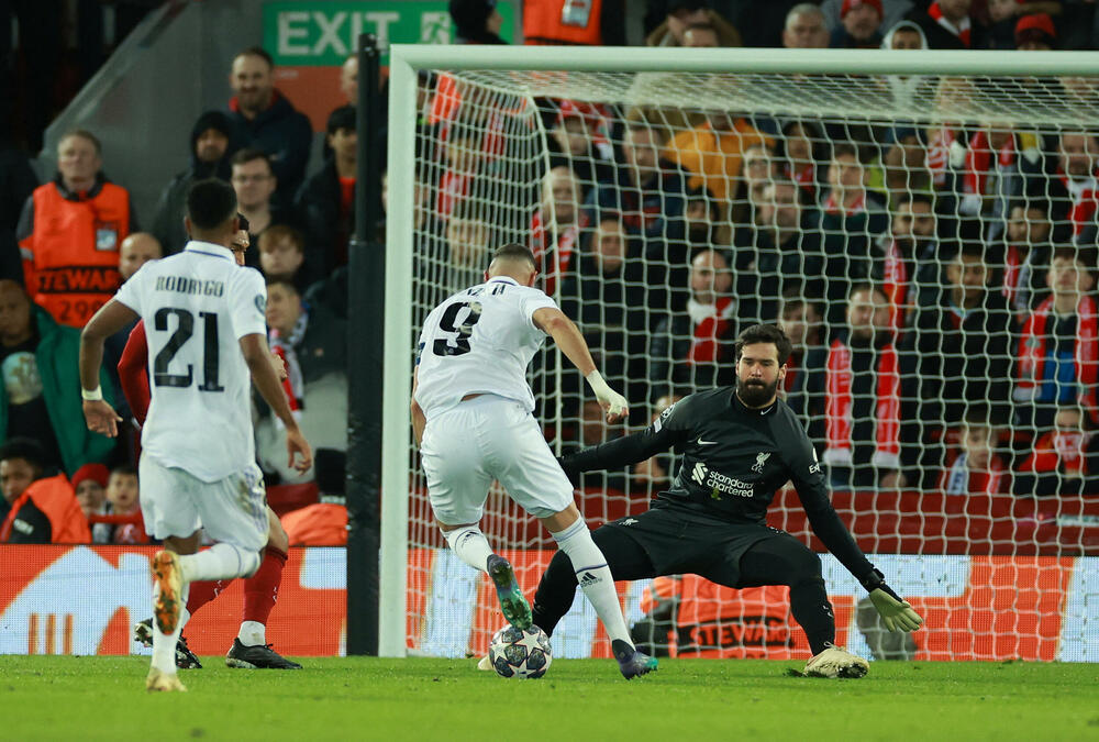 Benzema postiže gol