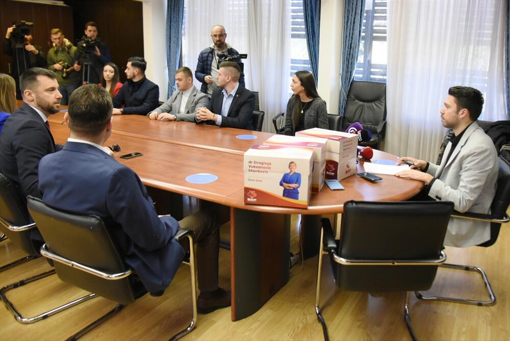 <p>Predsjednički izbori zakazani su za 19. mart</p>