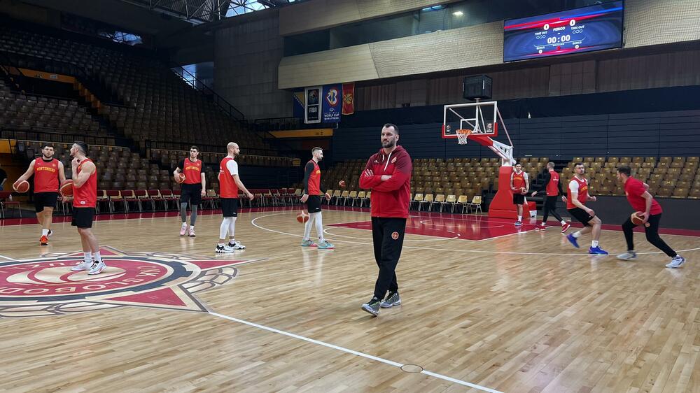 <p>Košarkaši Crne Gore sjutra (20) protiv BiH igraju pretposljednju utakmicu u kvalifikacijama za Mundobasket</p>