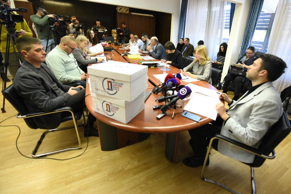 Sa sjednice DIK-a, Foto: Boris Pejović