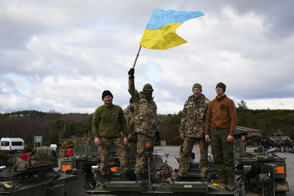 Ukrajinski vojnici u britanskoj bazi gdje se obučavaju na tenkovima 
