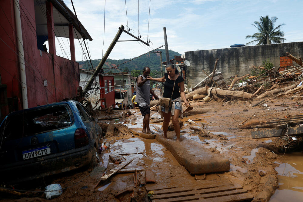 <p>Obilna kiša izazvala je poplave i klizišta u gradovima duž obale, uključujući Baro do Sahi, Jukehi i Sao Sebastijao</p>