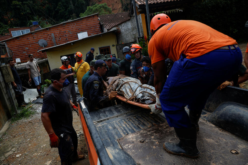 <p>Obilna kiša izazvala je poplave i klizišta u gradovima duž obale, uključujući Baro do Sahi, Jukehi i Sao Sebastijao</p>